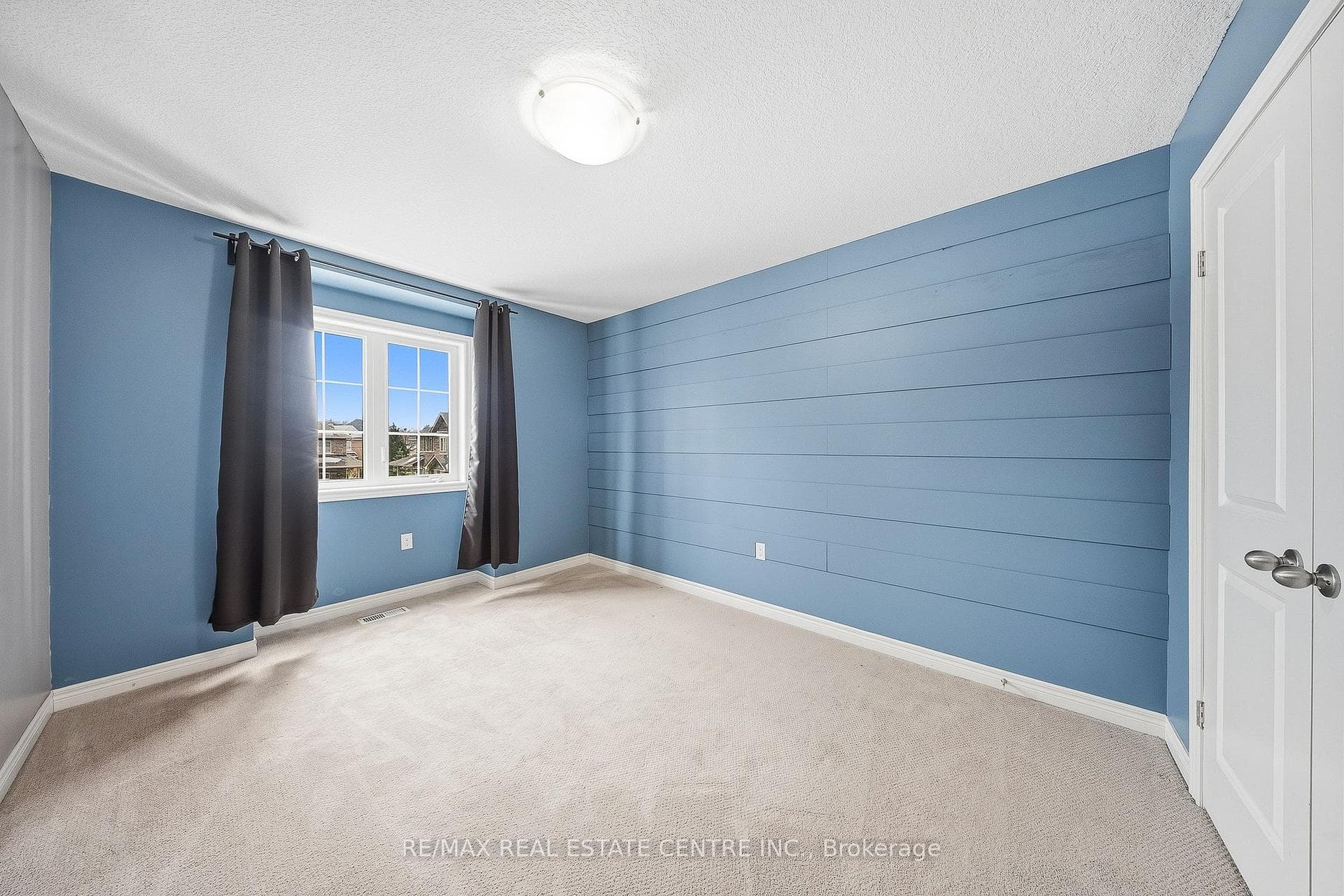 43 Kerman Avenue Unit 3 photo 33