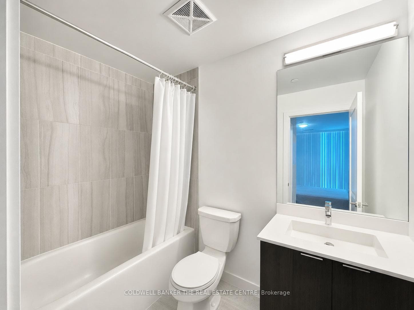 225 Village Green Square Unit 2106 photo 14