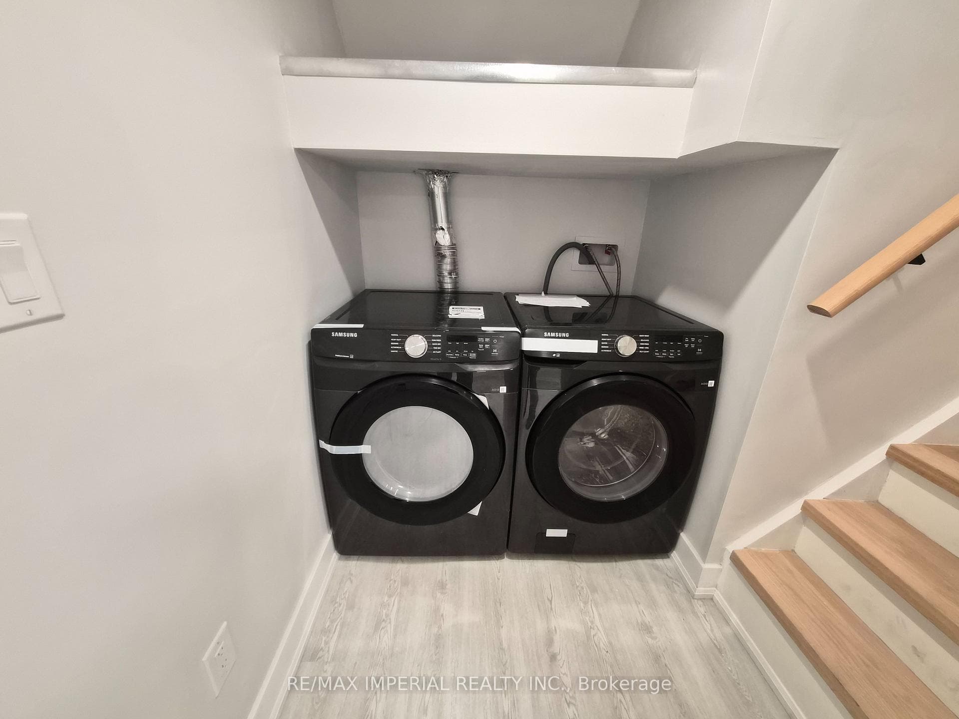191 Avenue Road photo 24