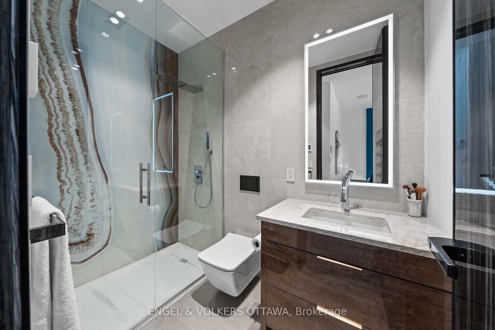 1 Delong Drive photo 40