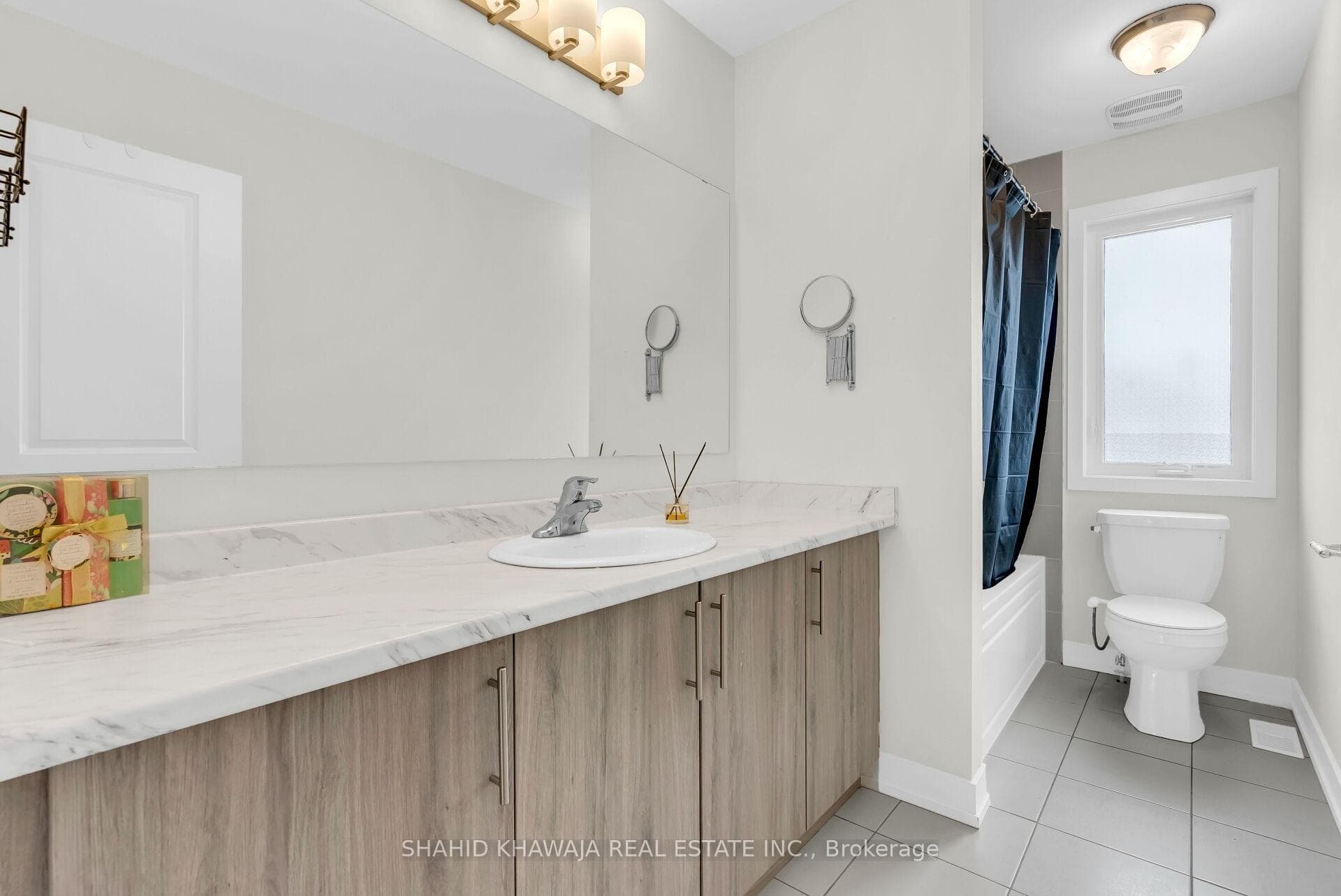 641 Leatherleaf Landing photo 29