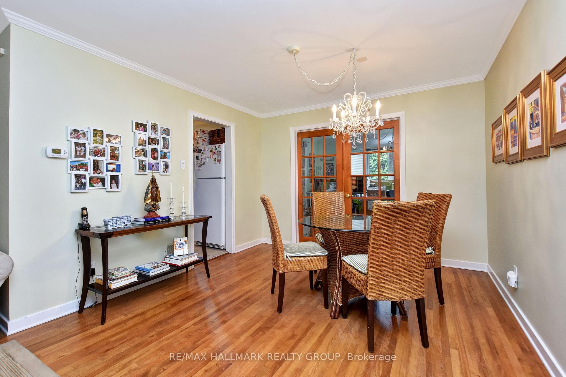 32 Arundel Avenue photo 8