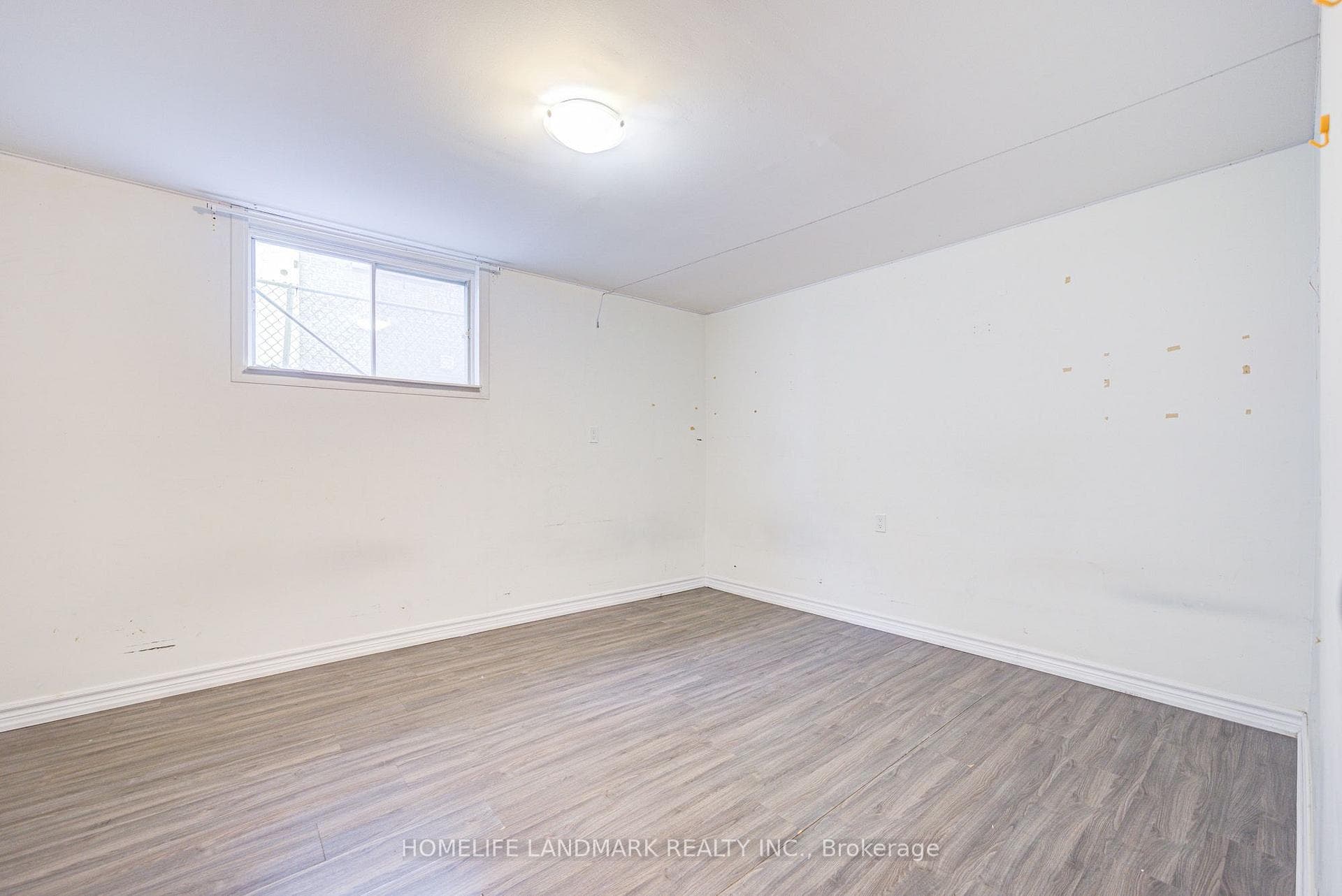 113 Oak Avenue photo 15