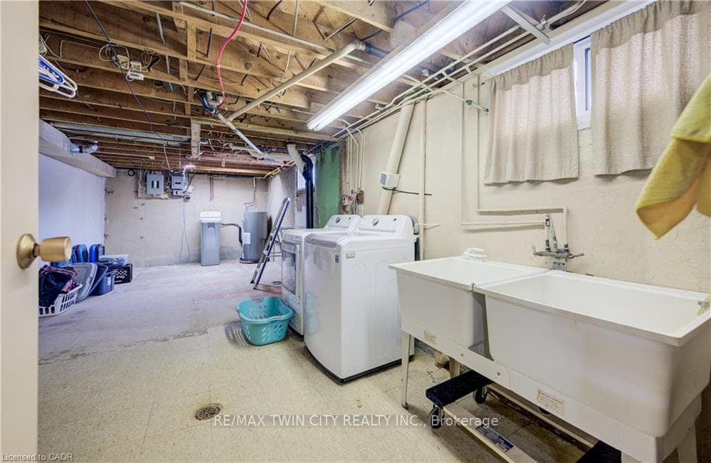 33 ELGINFIELD Drive photo 21