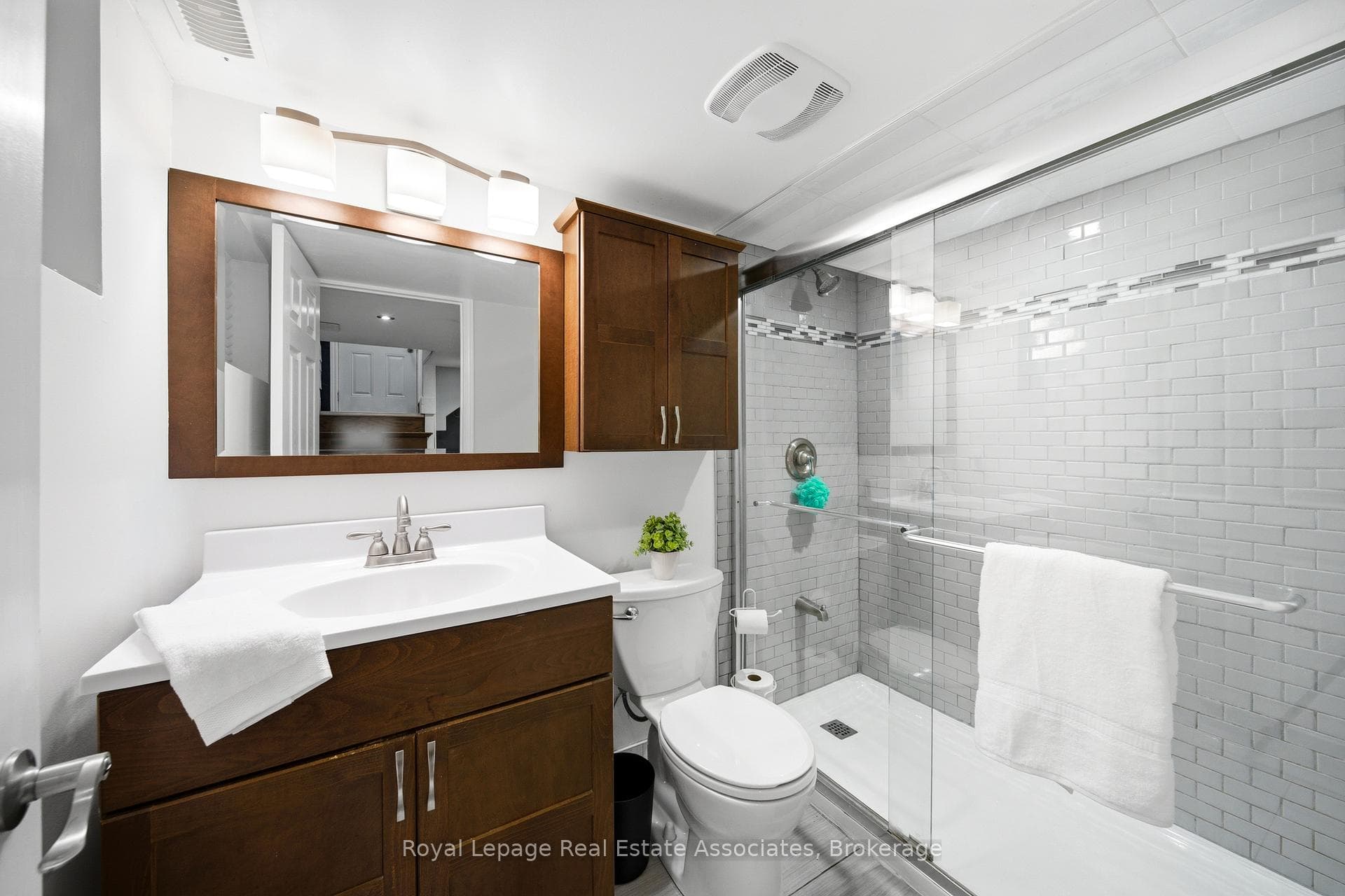 177 CHISHOLM Avenue photo 19