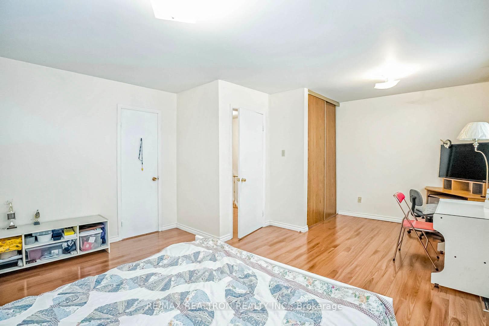 15 Evansville Road photo 21