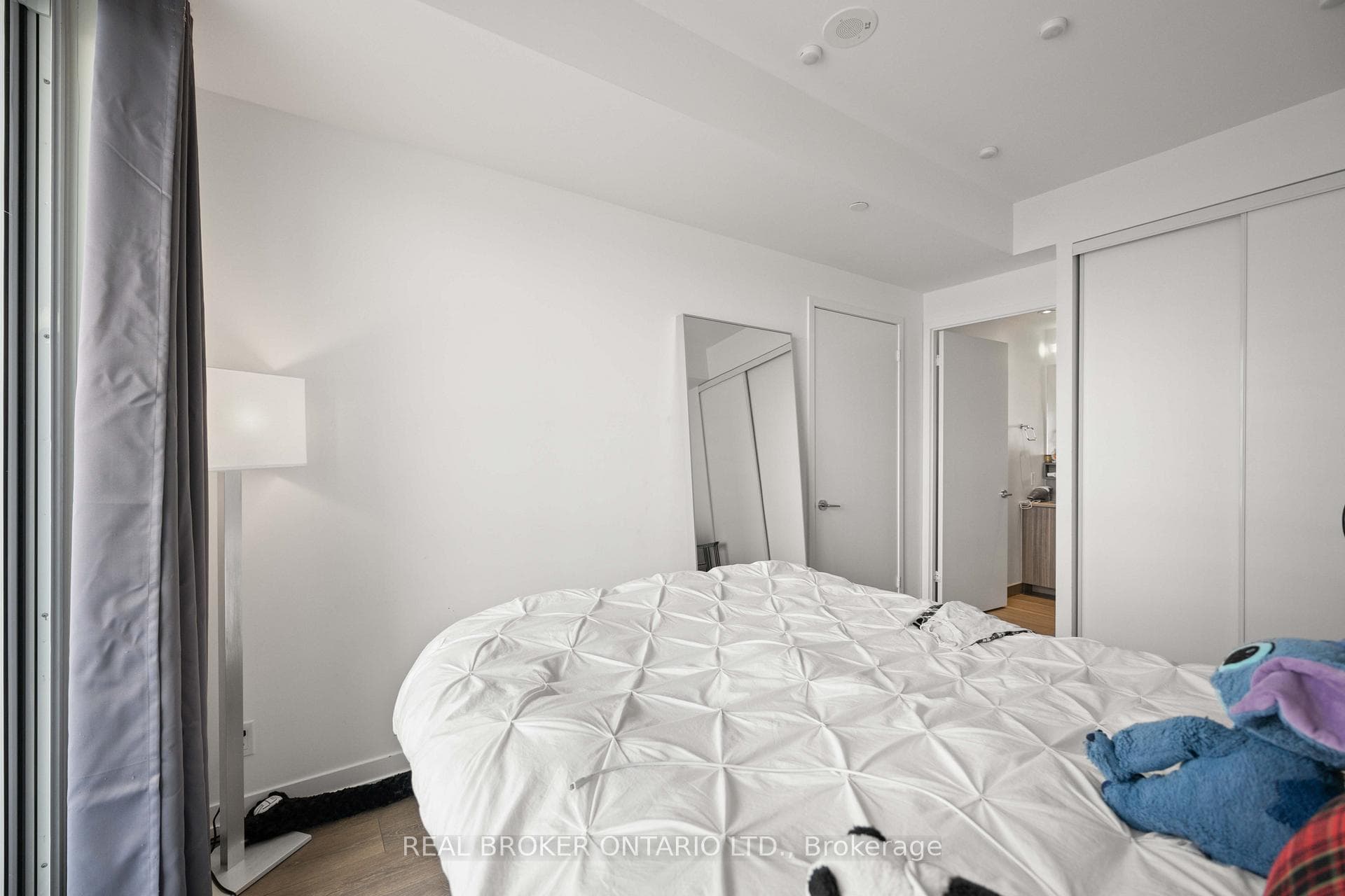 5 Buttermill Avenue Unit 5002 photo 12