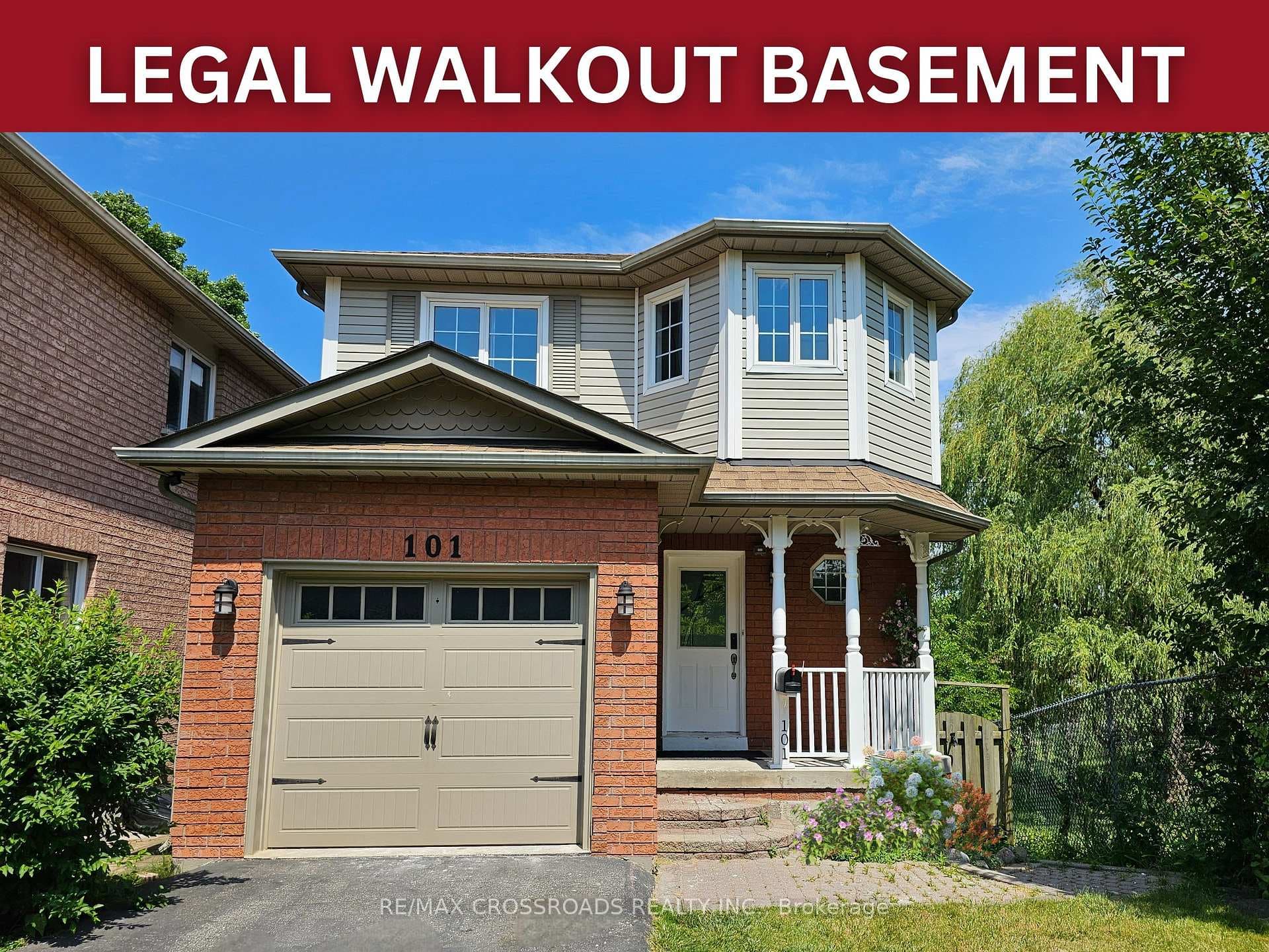 101 Piperbrook Crescent photo 2
