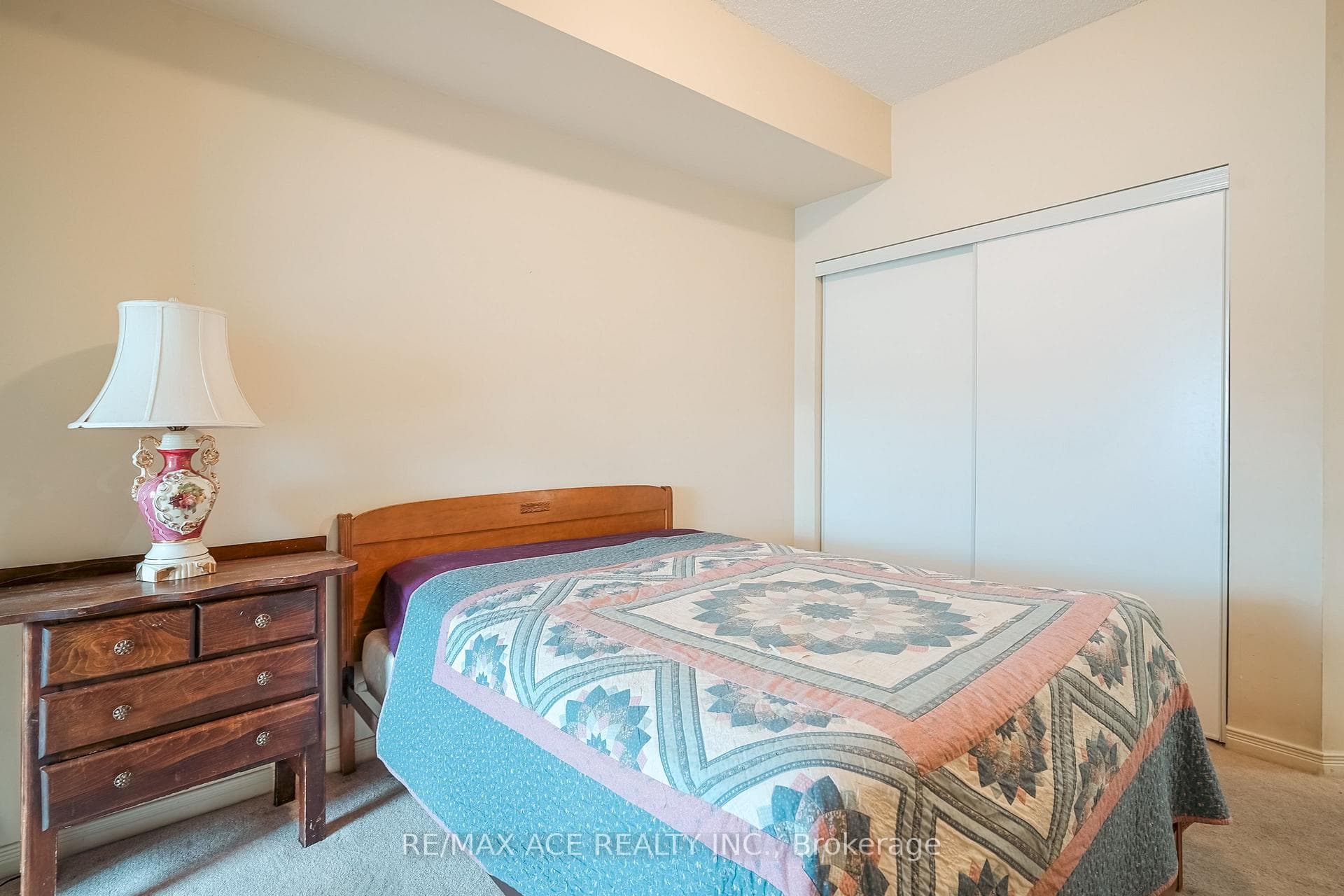 481 Rosewell Avenue Unit 408 photo 28