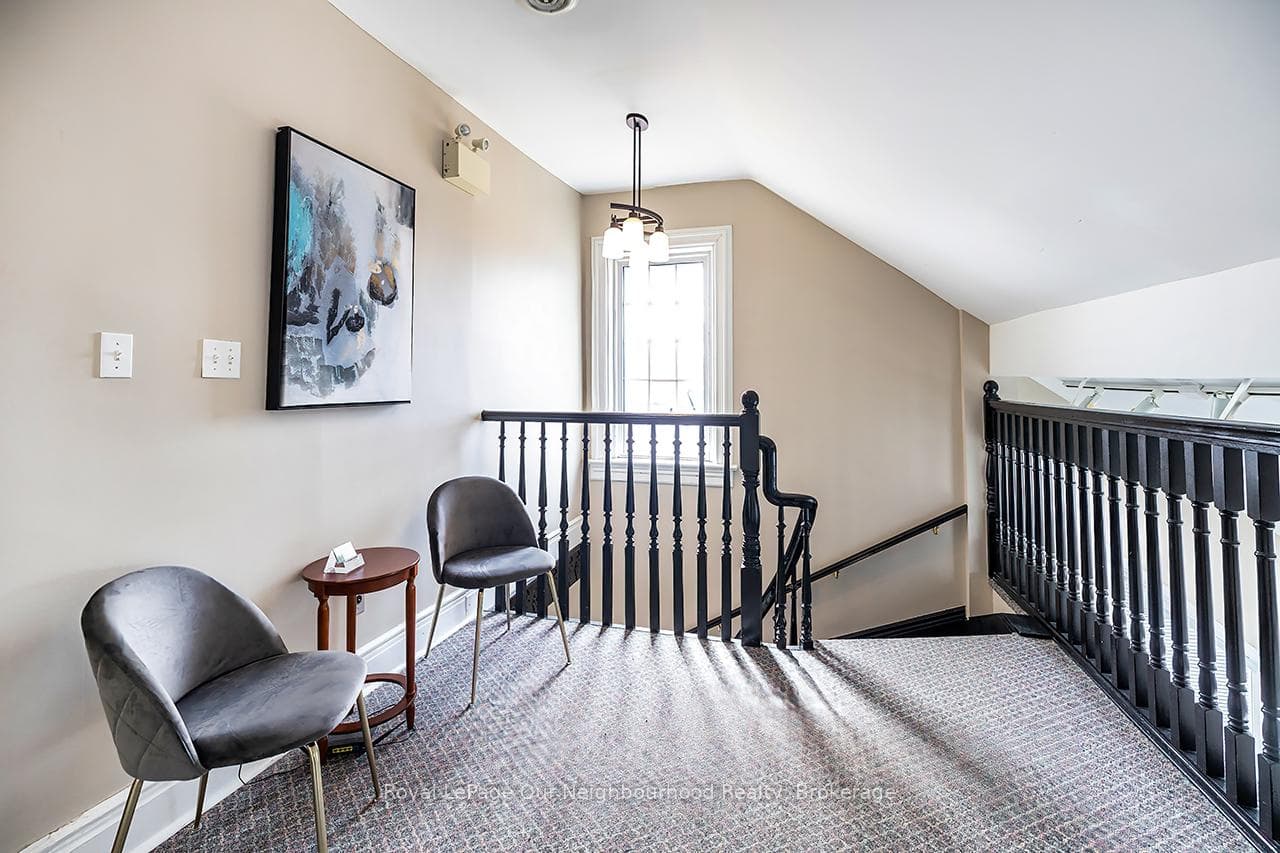 71 Albert Street photo 28