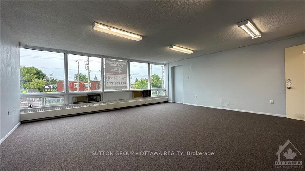 1061 Merivale Road Unit 204 photo 2