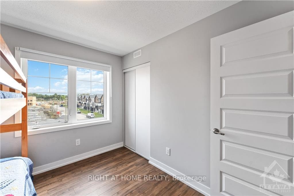 278 ANYOLITE photo 18