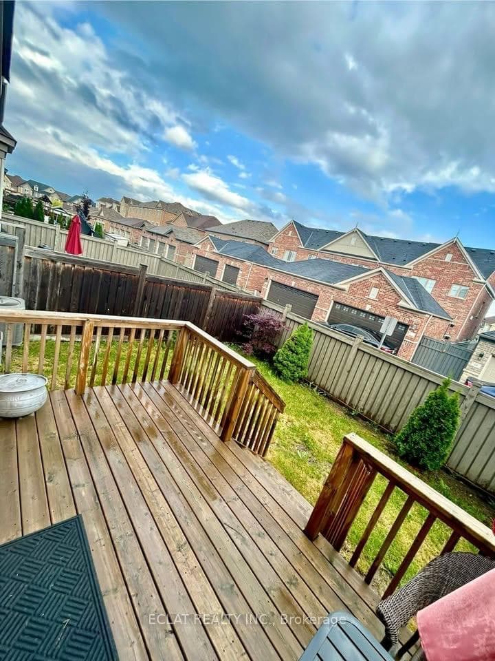 232 Kincardine Street photo 40
