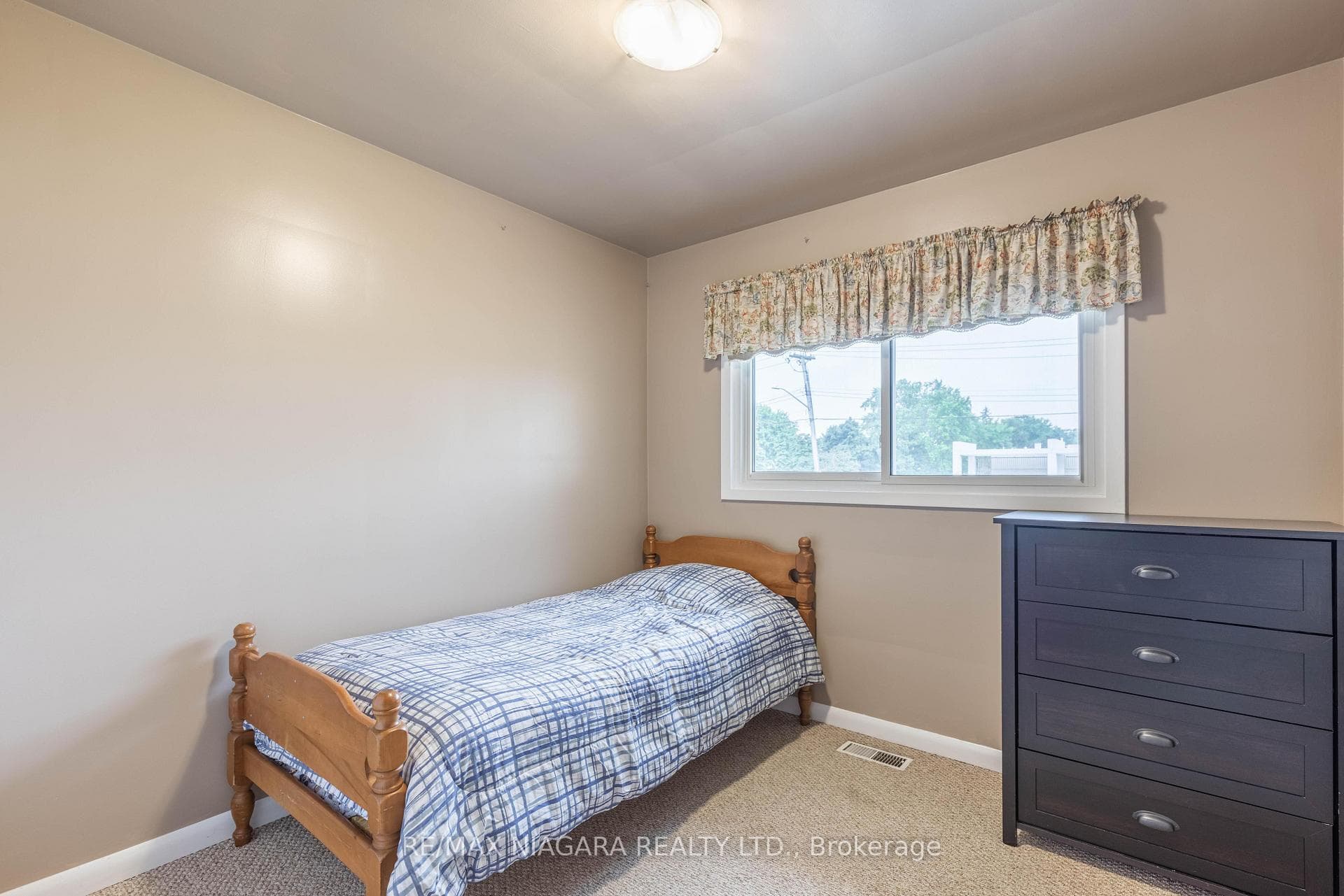 7161 Mcleod Road photo 17
