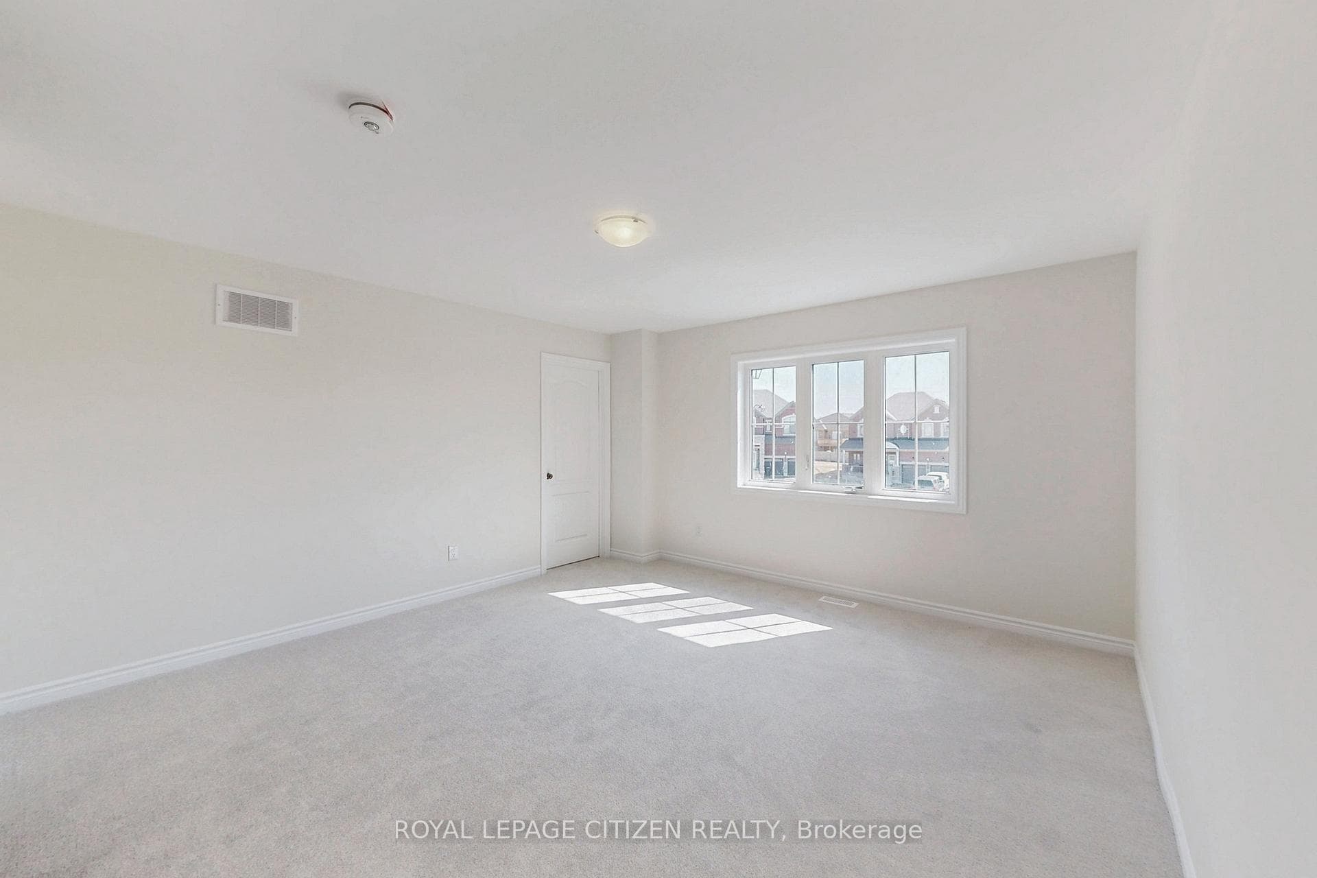 82 Lawrence D. Pridham Avenue photo 37