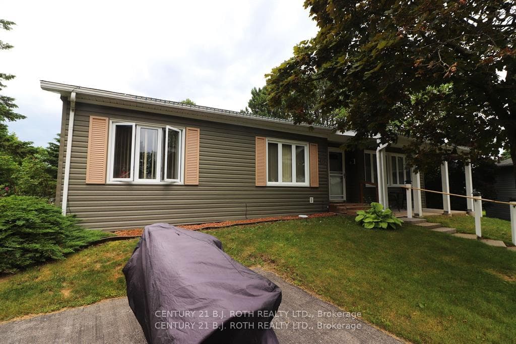 6 Yew Court photo 3