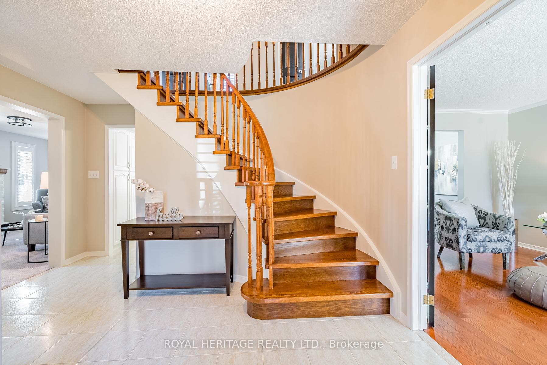 32 William Stephenson Drive photo 3