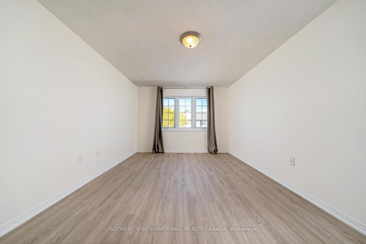 571 Wild Iris Avenue photo 19