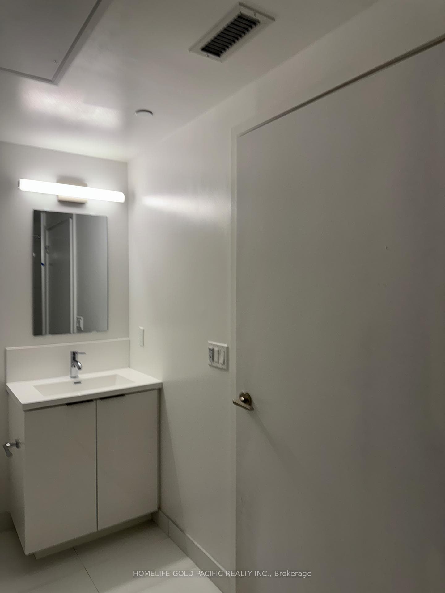 238 Simcoe Street Unit 304 photo 7