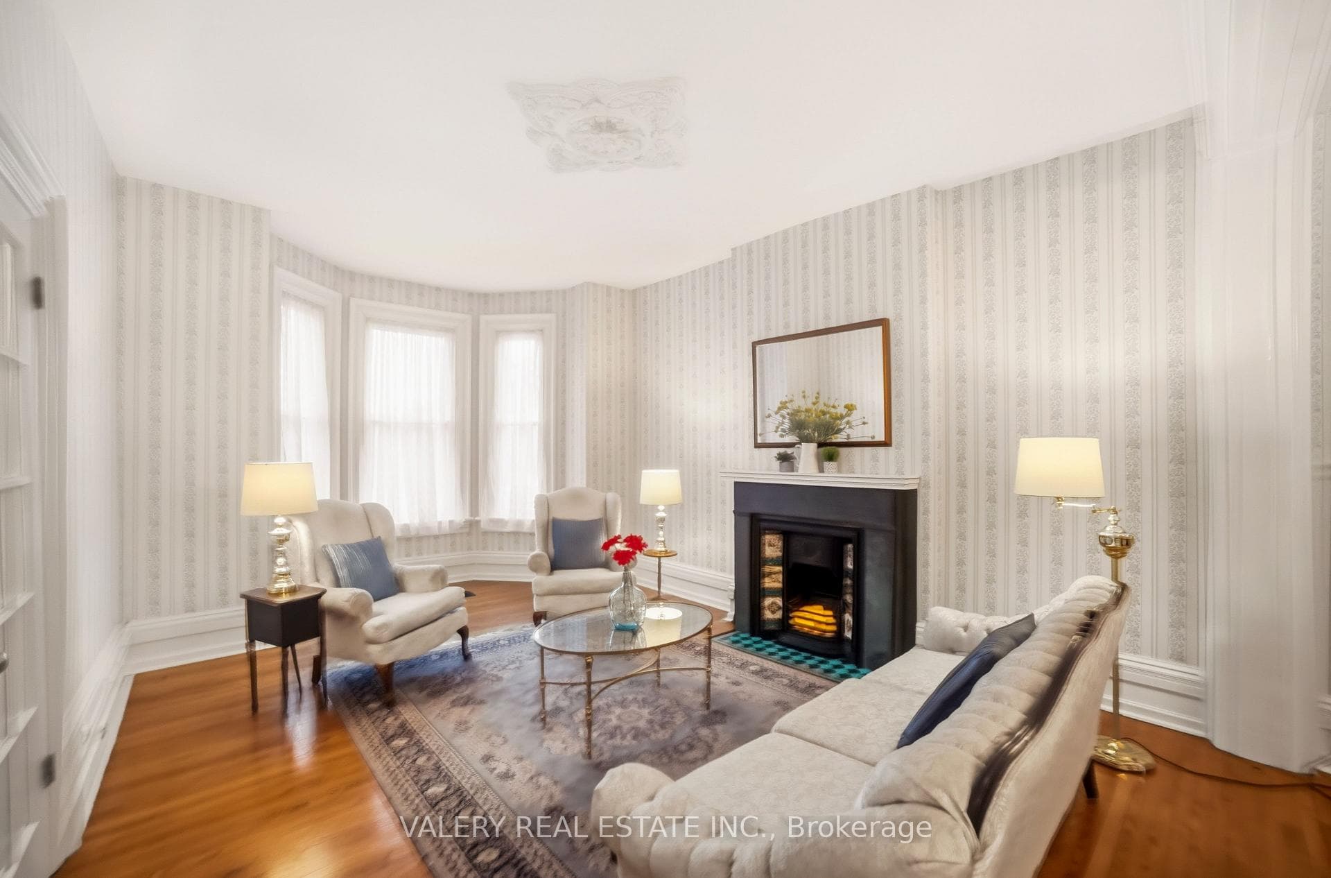 306 John Street photo 4