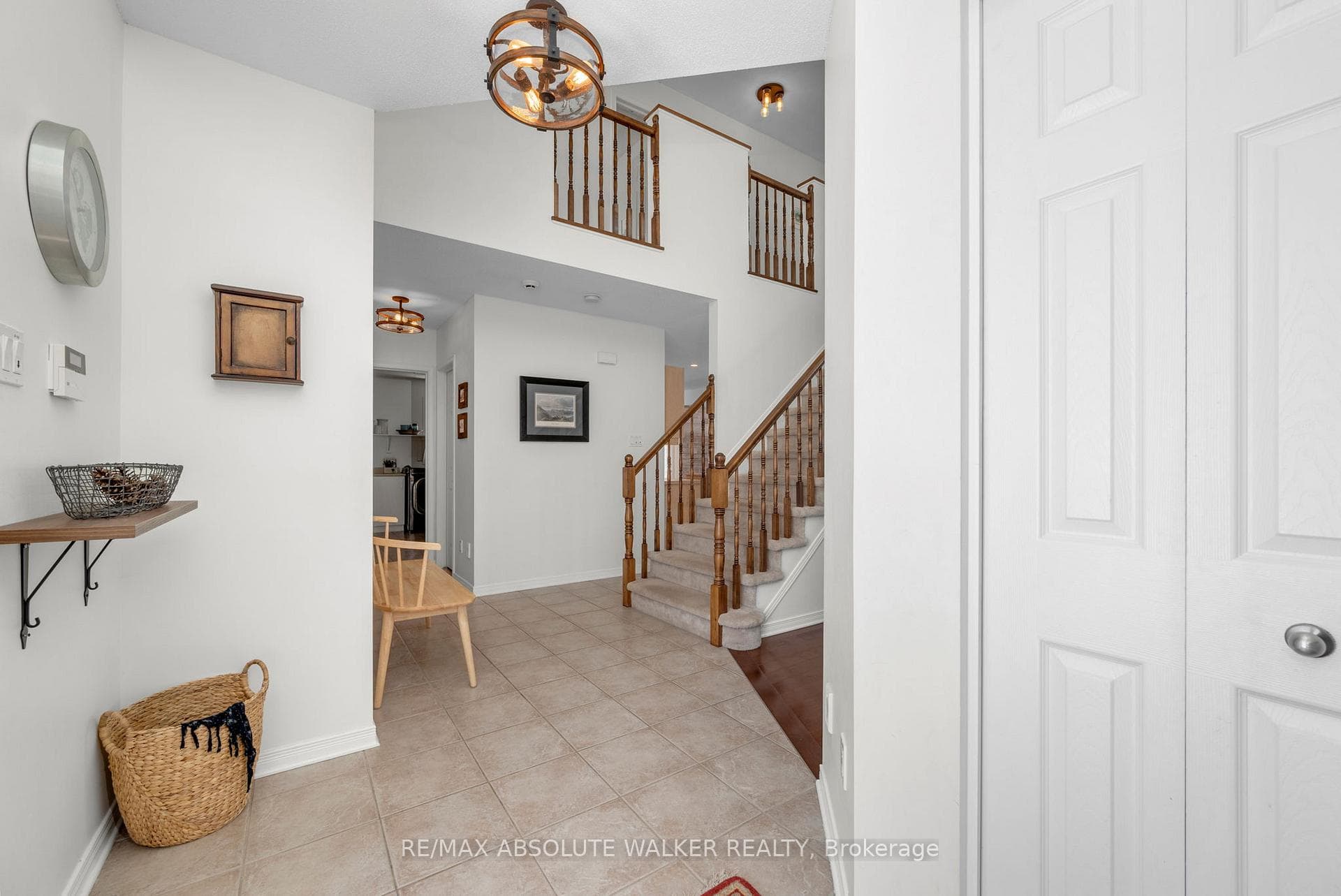 135 Arrowwood Drive photo 3