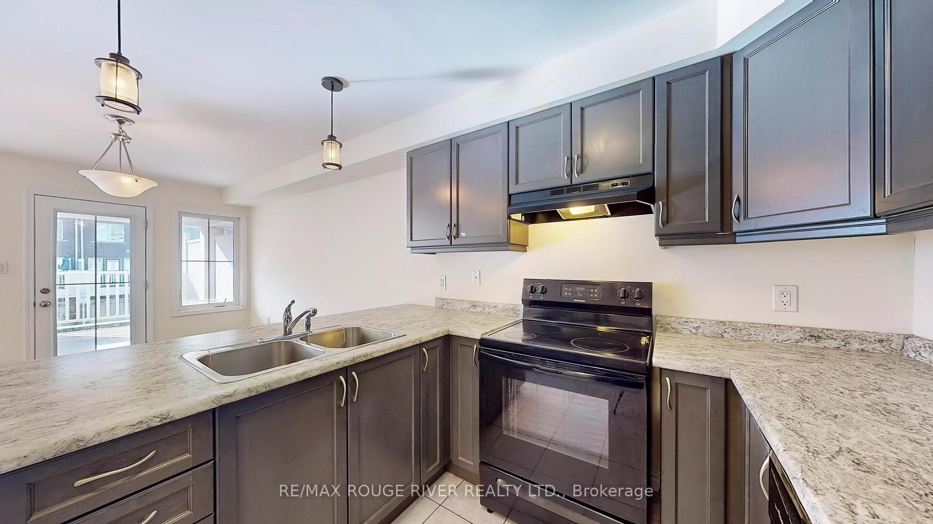 1056 Clipper Lane photo 17