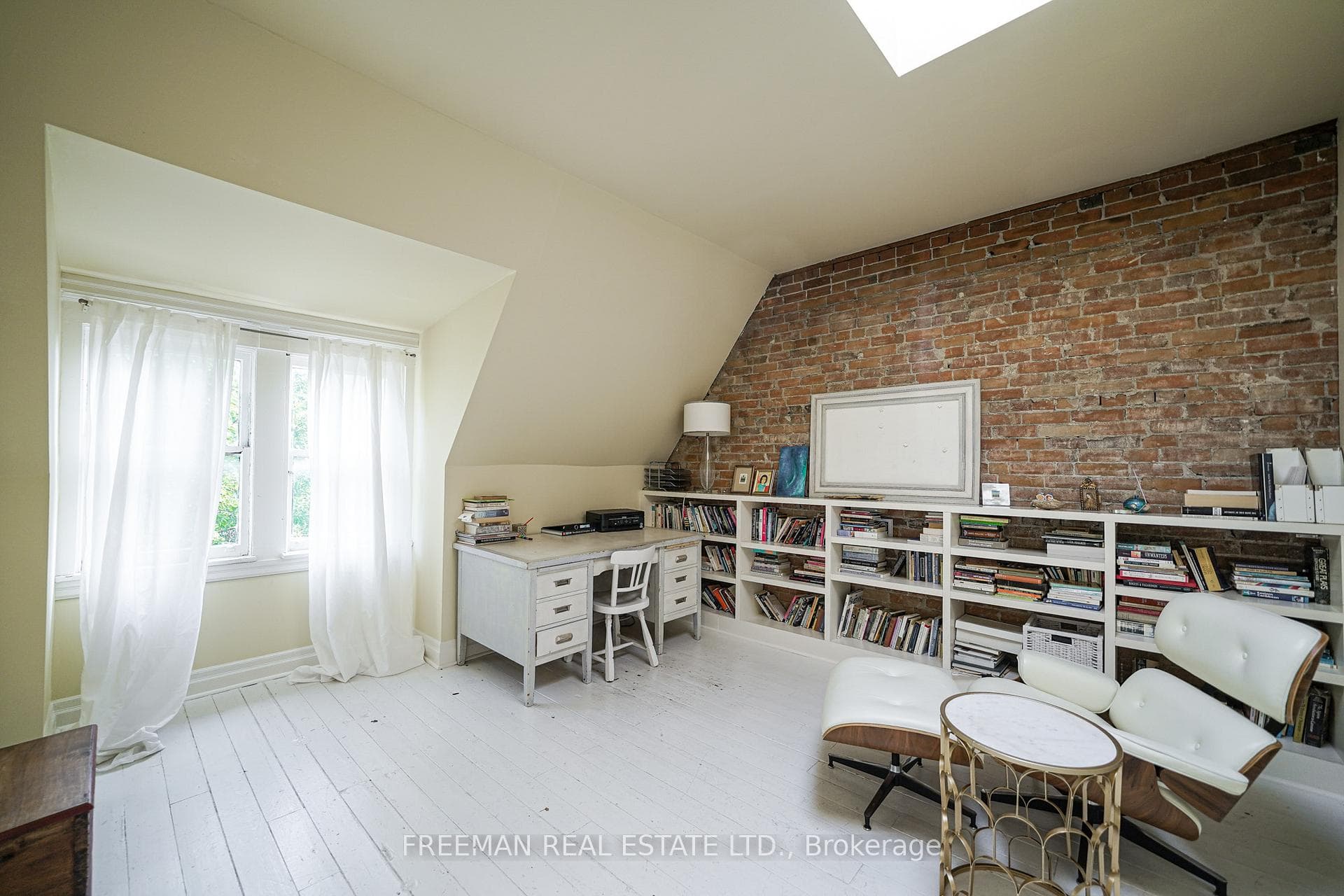 67 Dewson Street photo 32