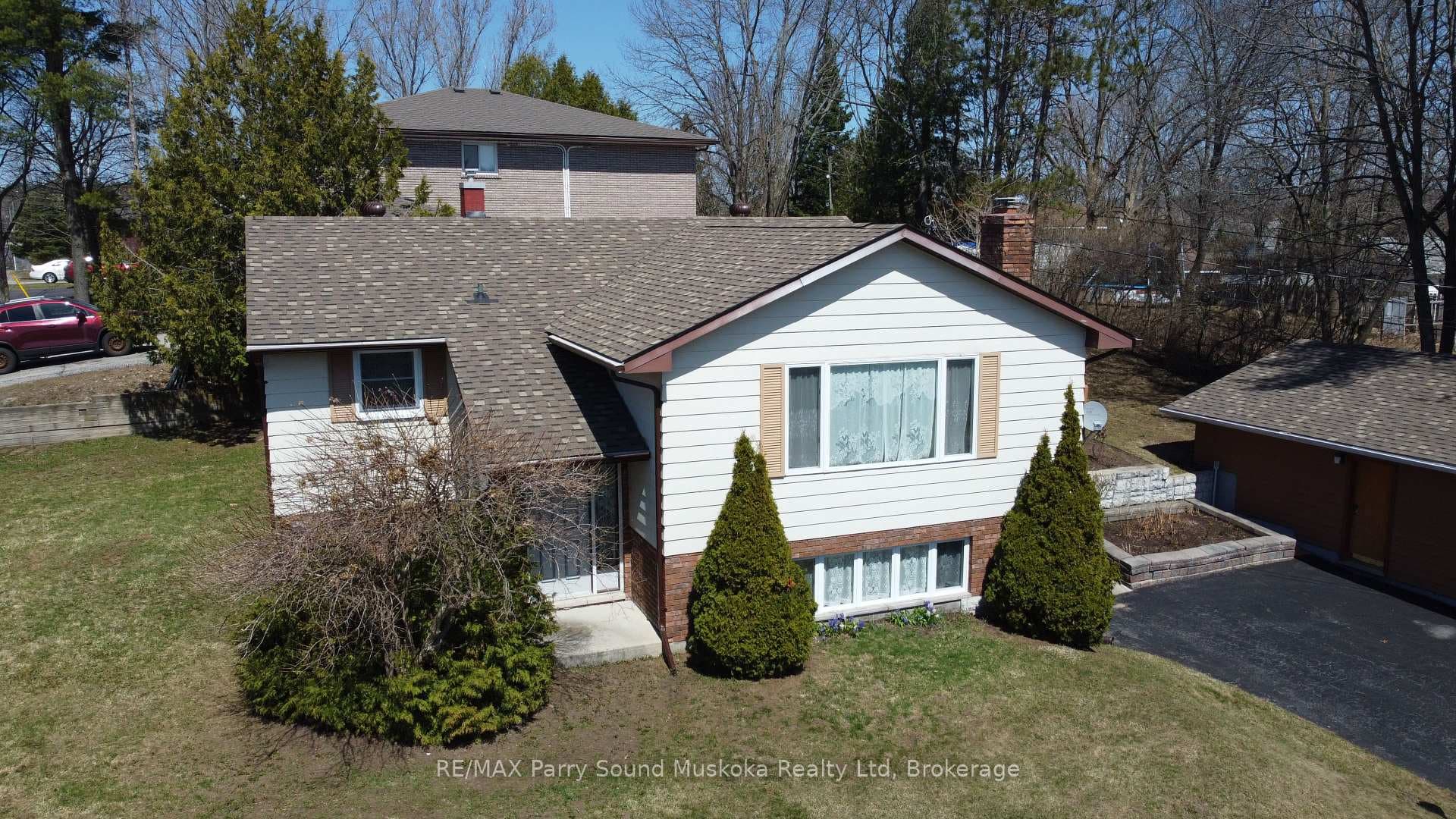 2 Laird Drive photo 35