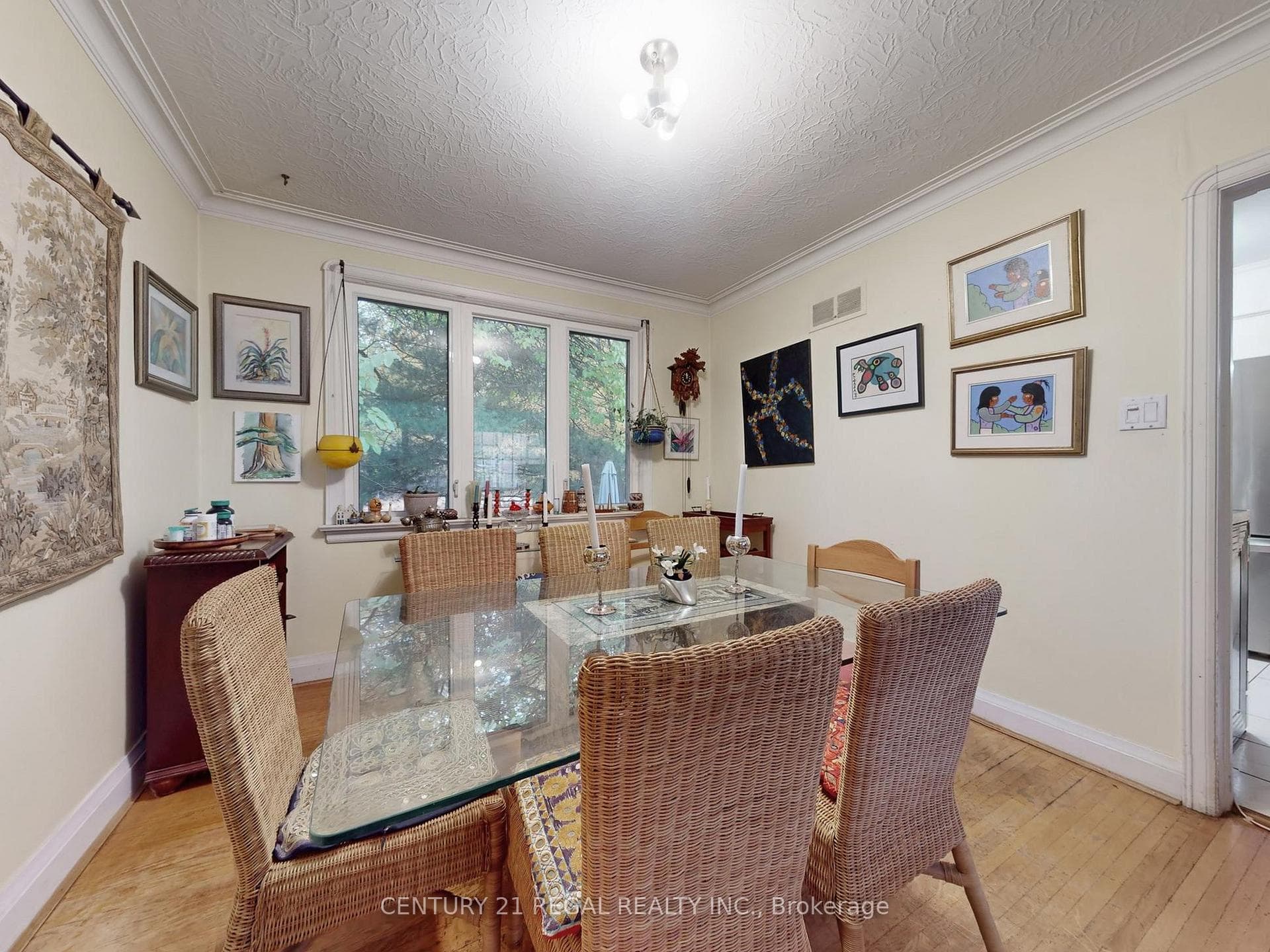 20 West Hill Drive photo 11