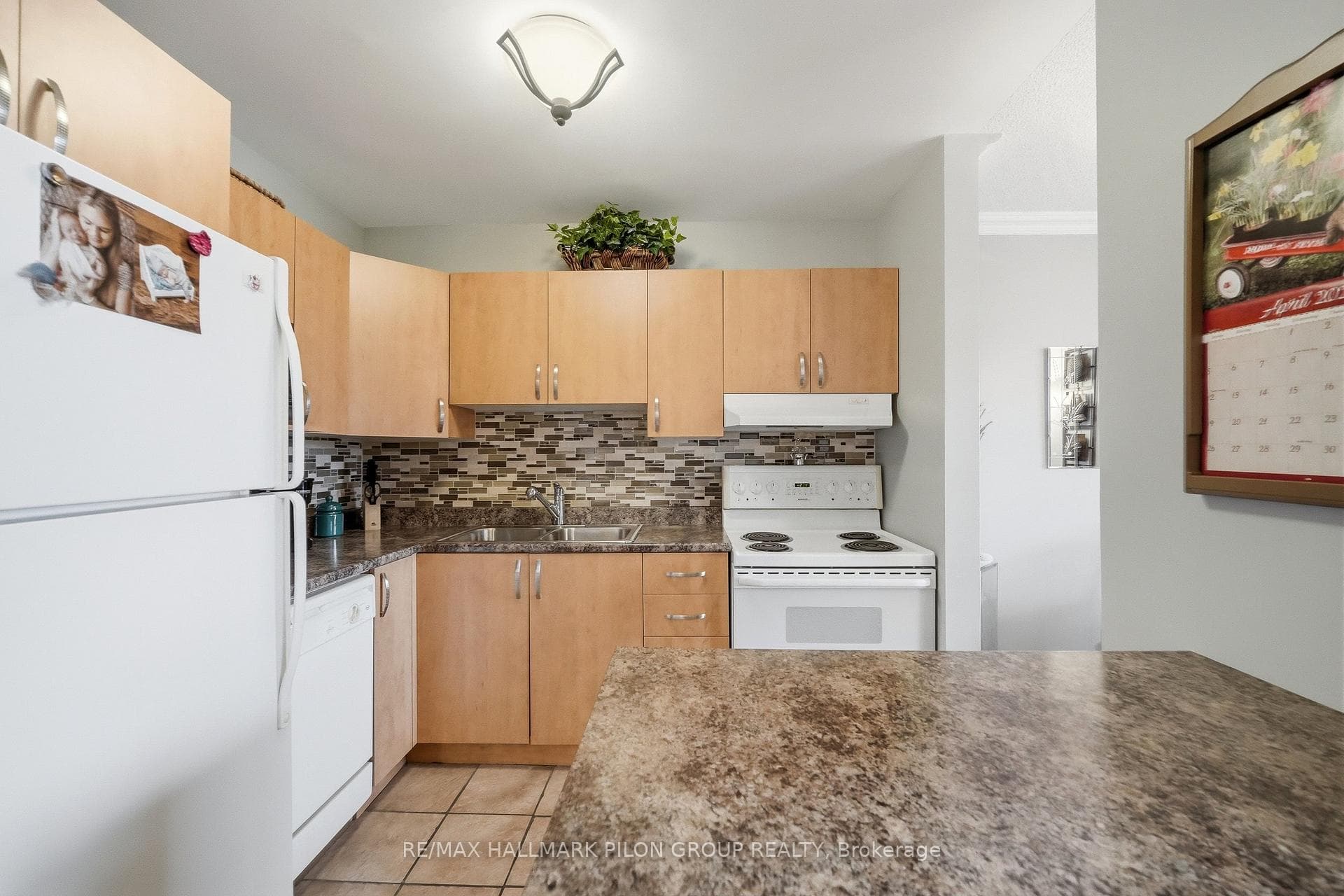 2000 Jasmine Crescent Unit 508 photo 8