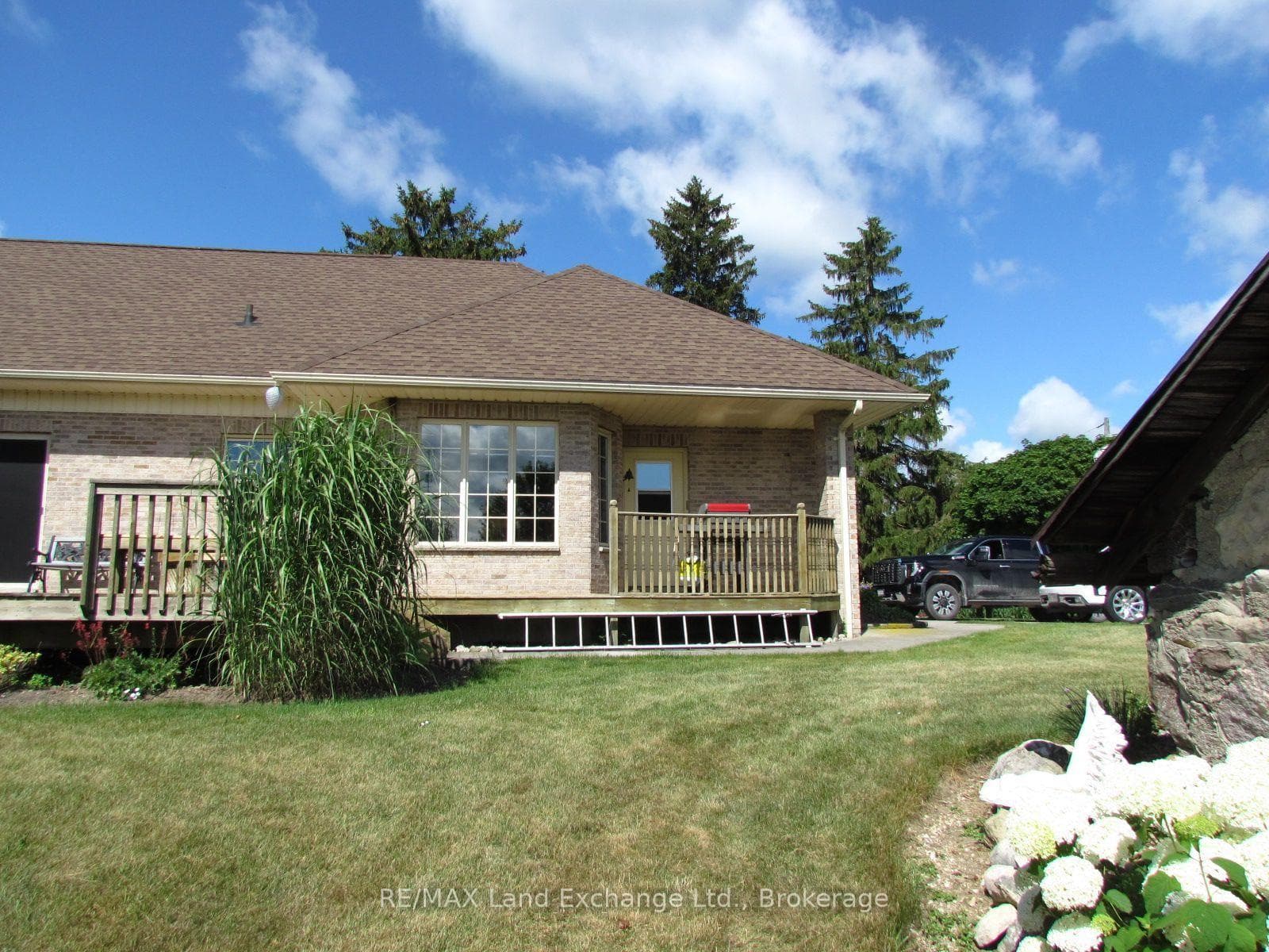 72540 London Road photo 13