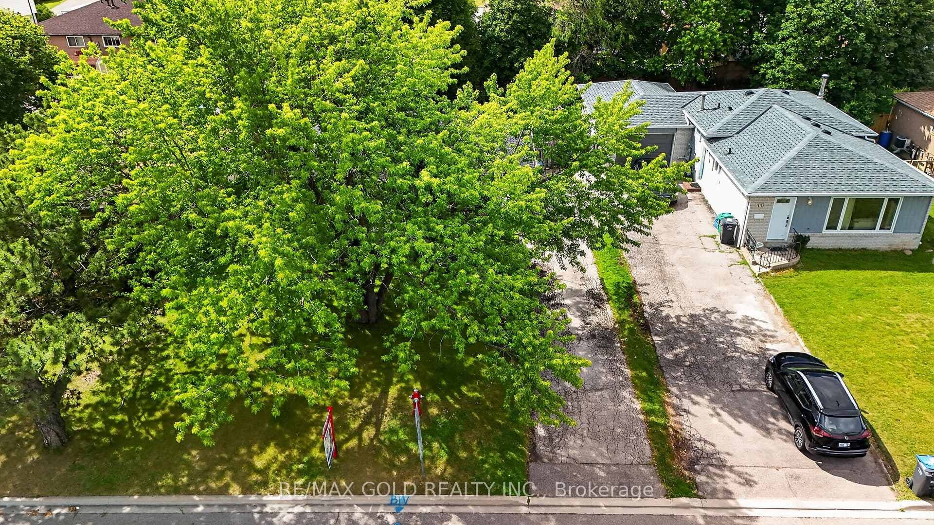 129 Folkstone Crescent photo 43