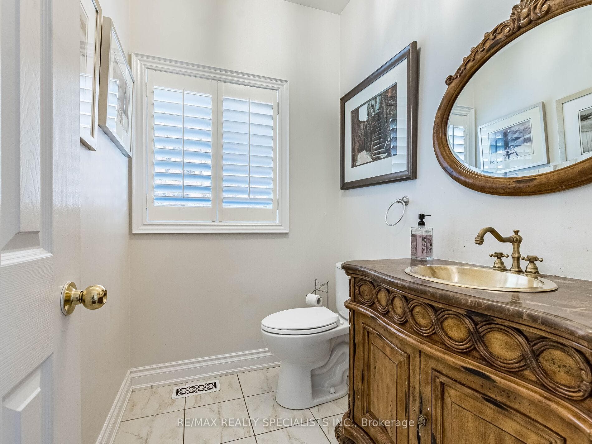 Powder Room