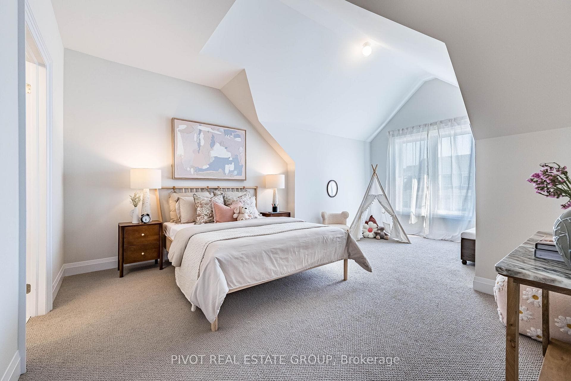 10 Herbert Avenue photo 17