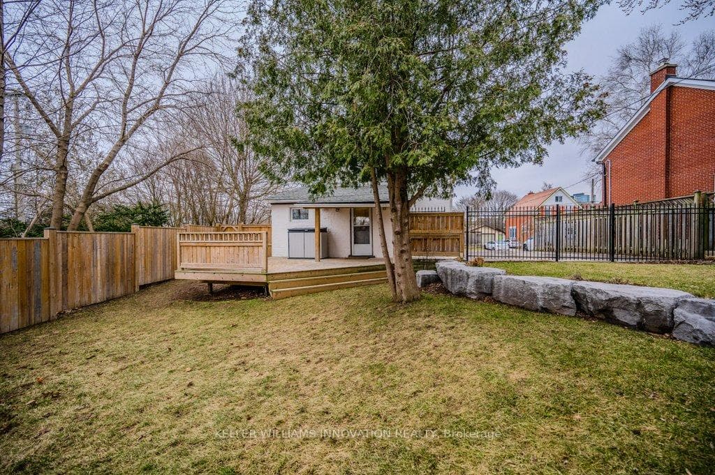 54 Guelph Street photo 33