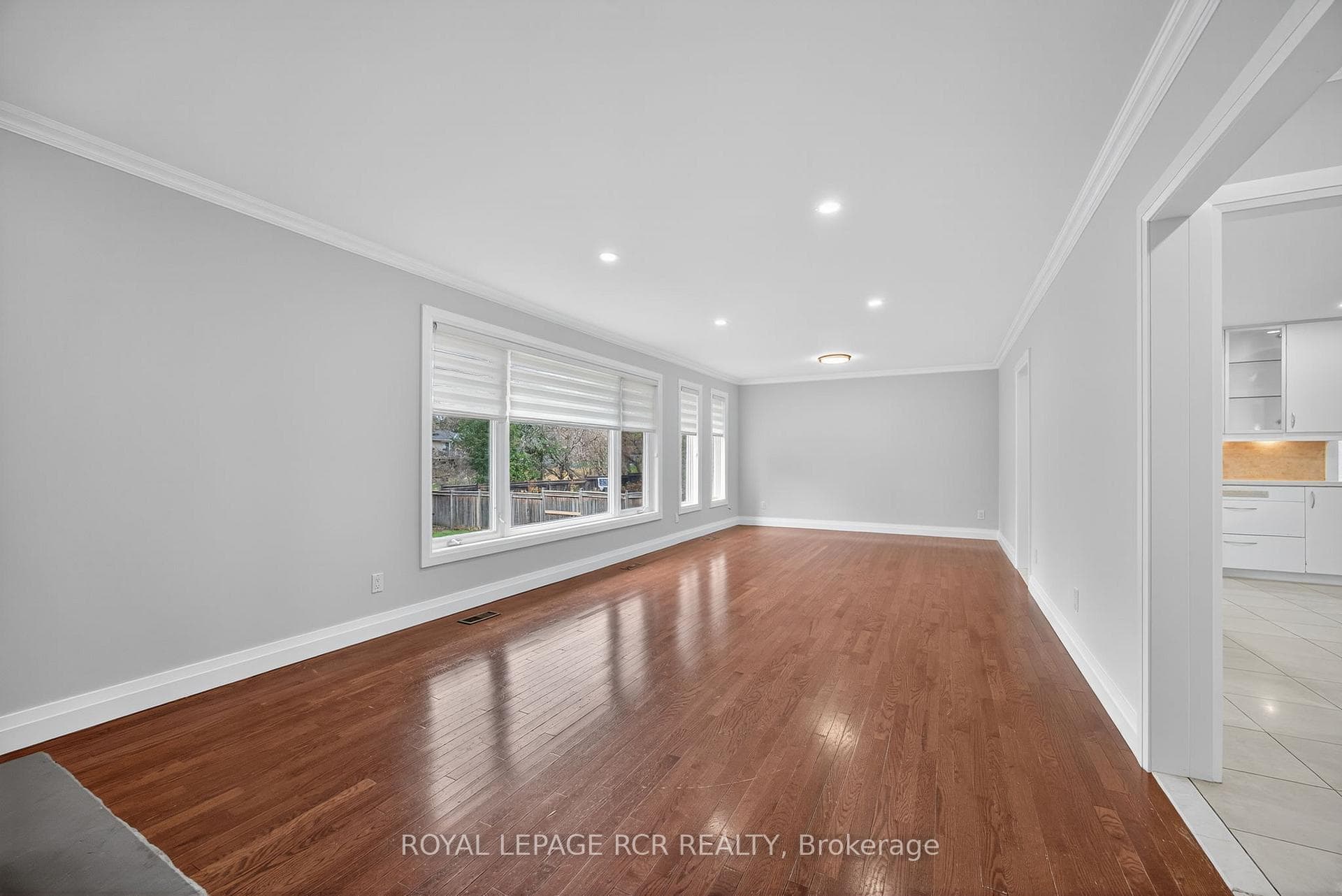 living/dining room