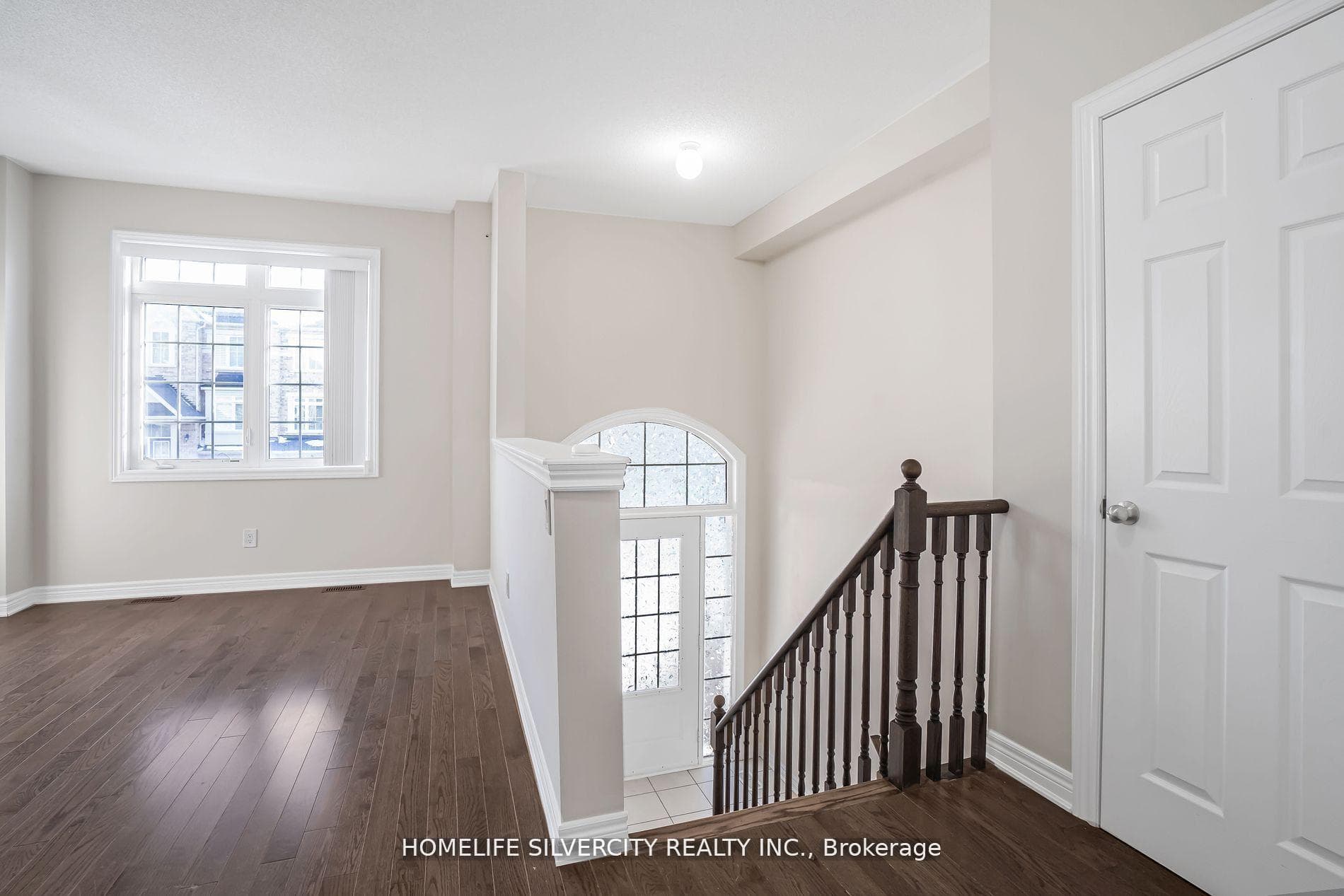 19 Rockman Crescent photo 3