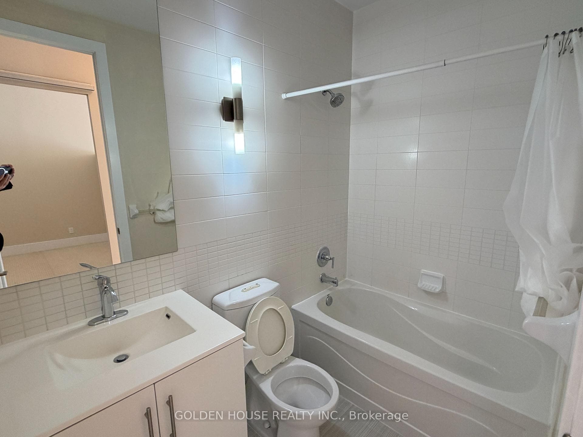 120 Homewood Avenue Unit 221 photo 17