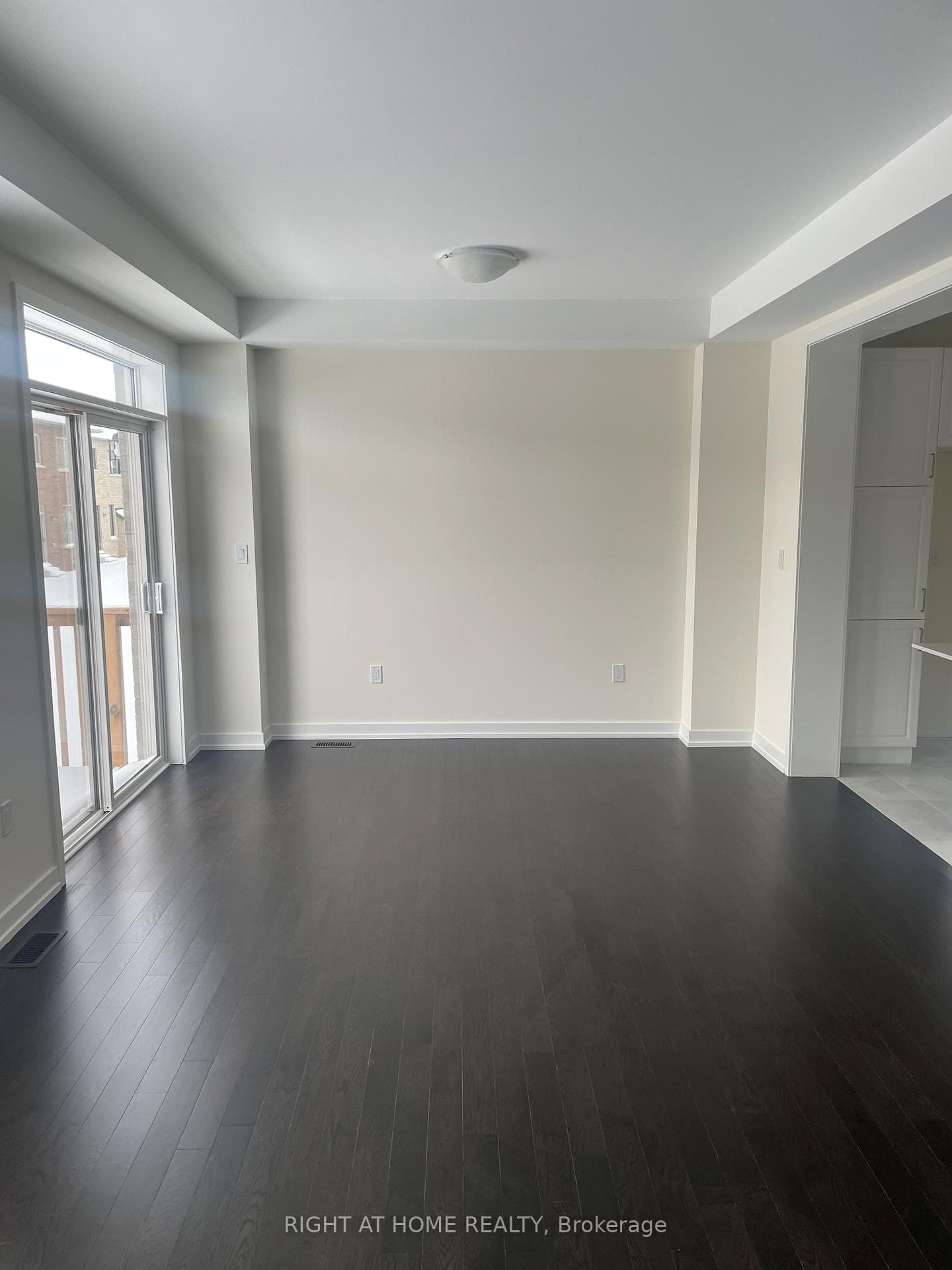107 Henshaw Drive photo 5