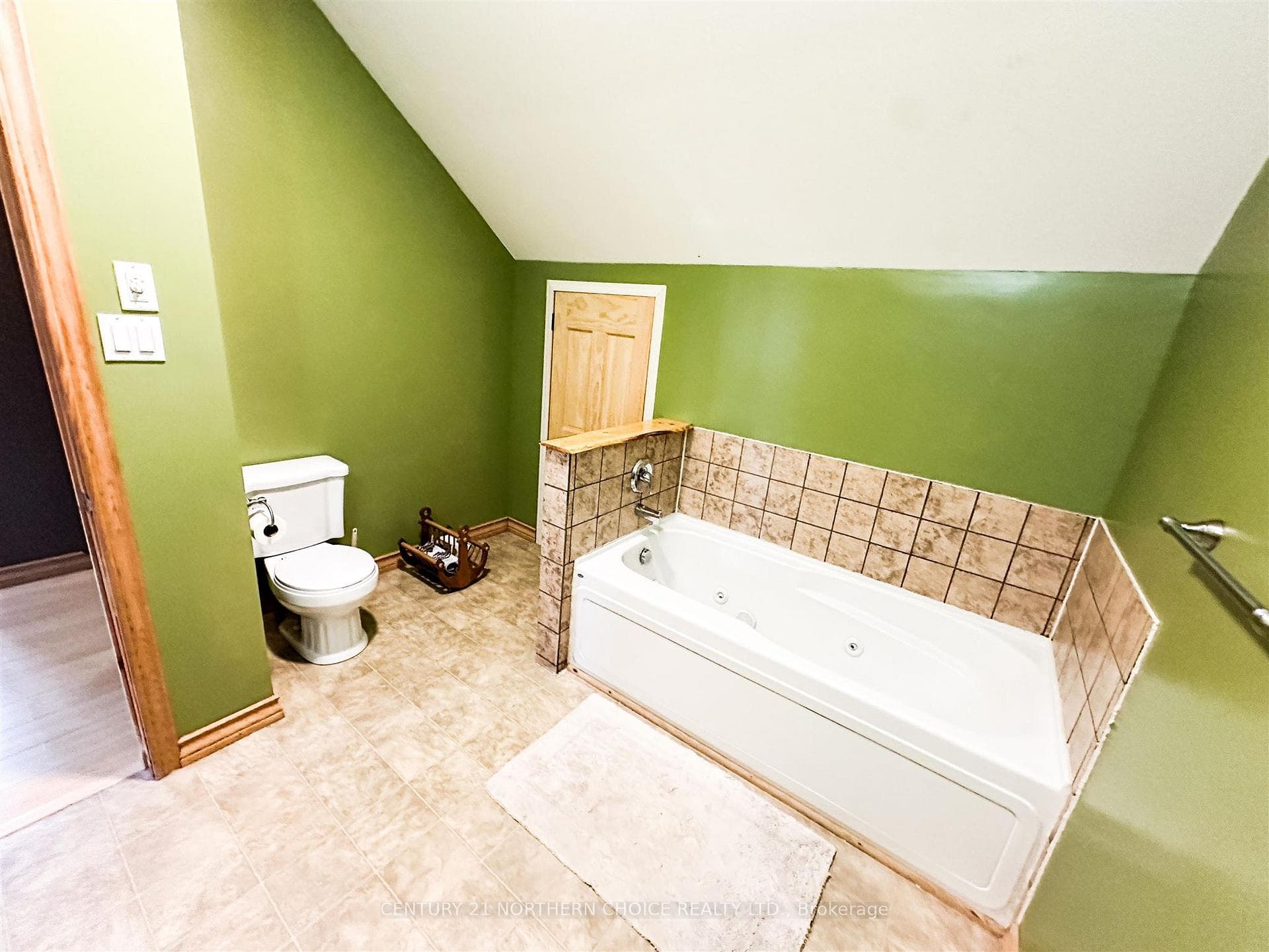 41 Howey Bay Road photo 21