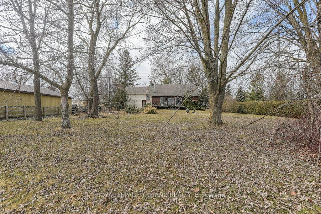 4578 PUTNAM Road photo 42