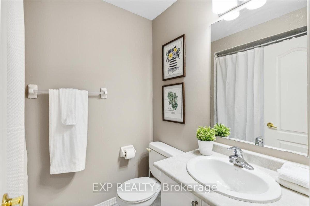24 Grandwood Avenue photo 18