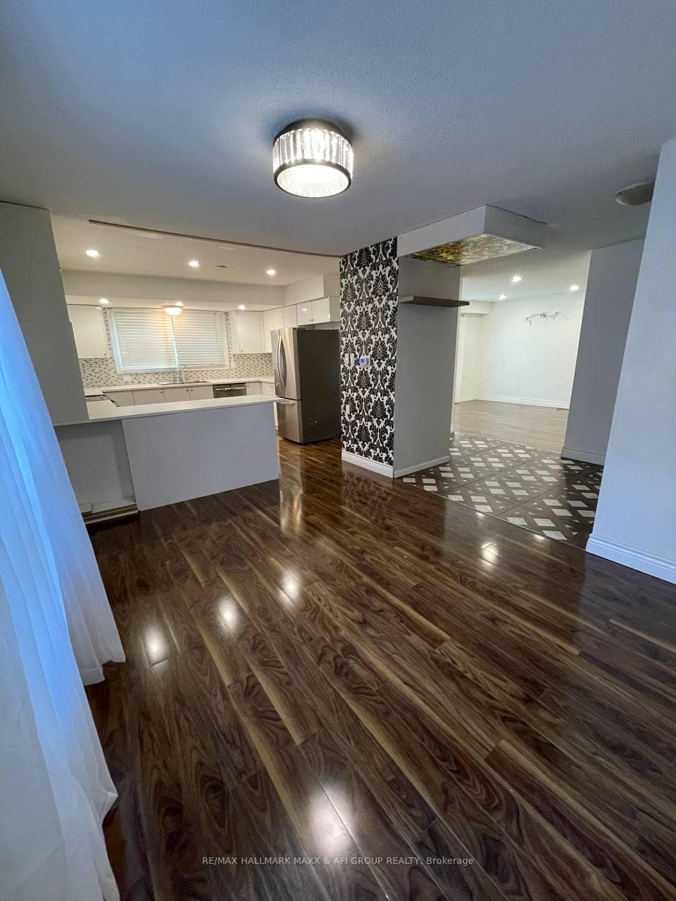 715 Mountview Place Unit Main photo 4
