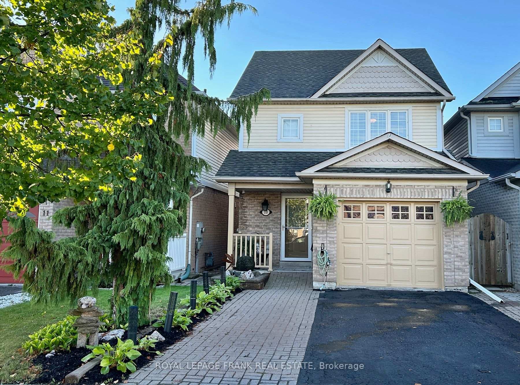 13 Cottingham Crescent photo 1
