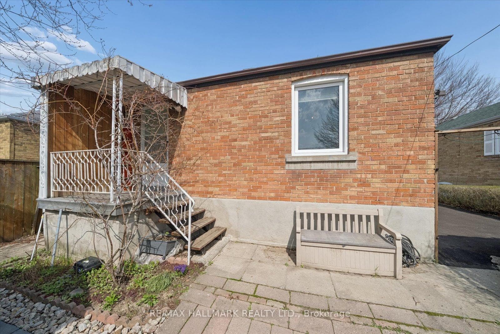 46 Marsh Road photo 39