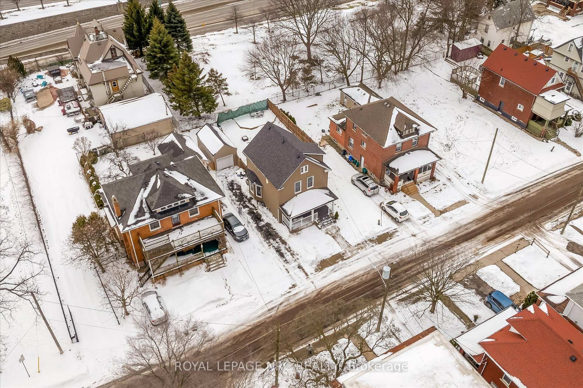 4878 Stamford Street photo 43