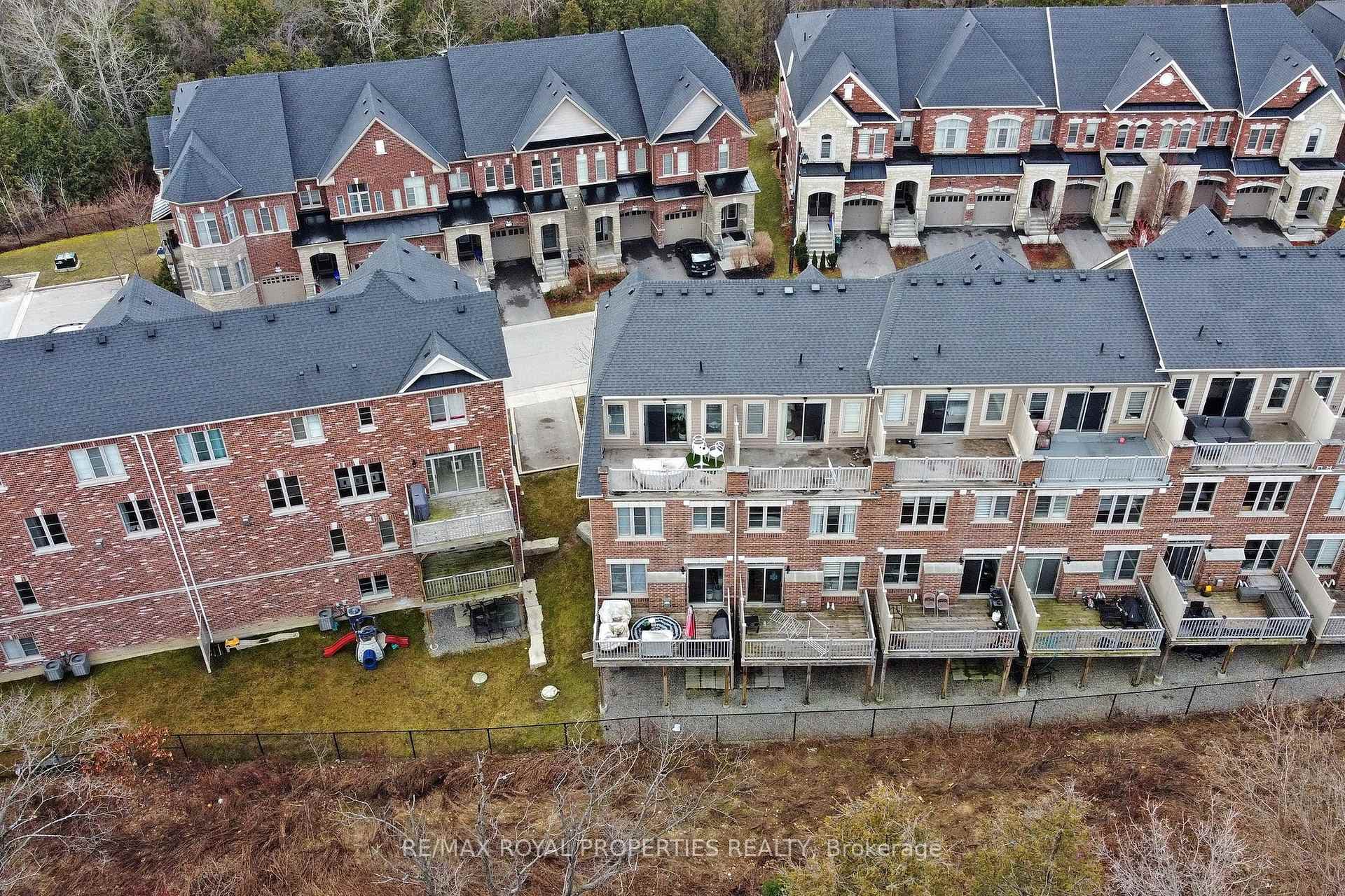 1331 Major Mackenzie Drive Unit 119 photo 38