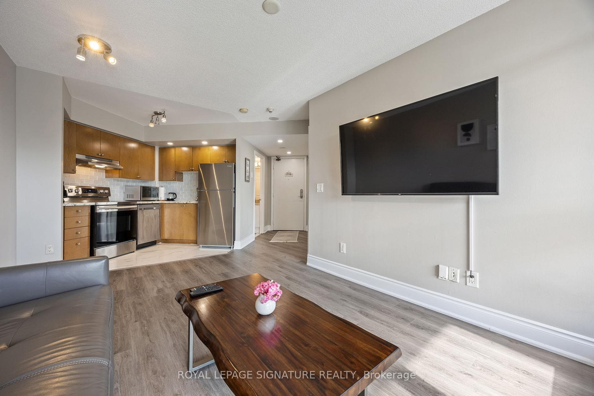 220 Forum Drive Unit 306 photo 15