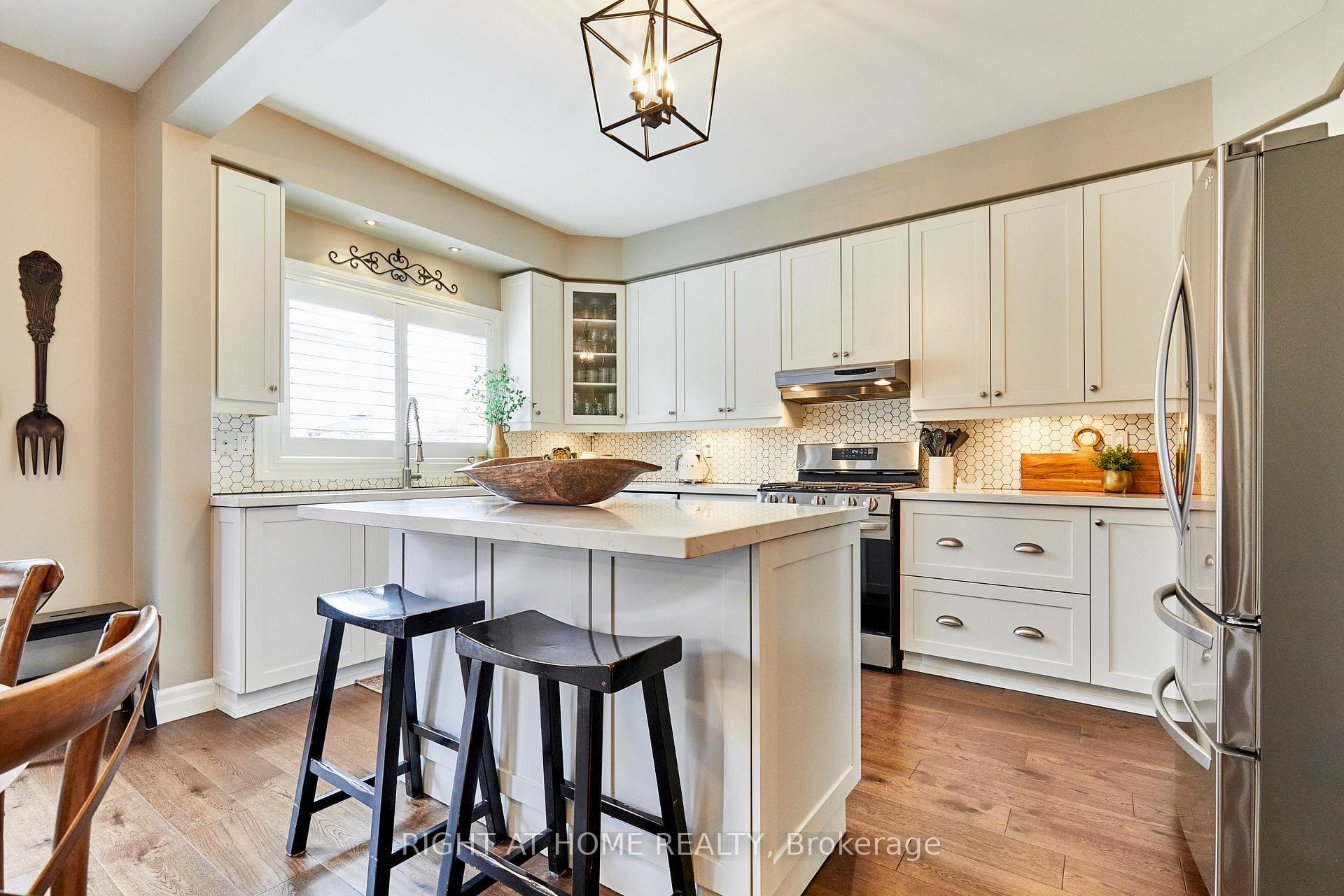 9 Artesian Drive photo 11