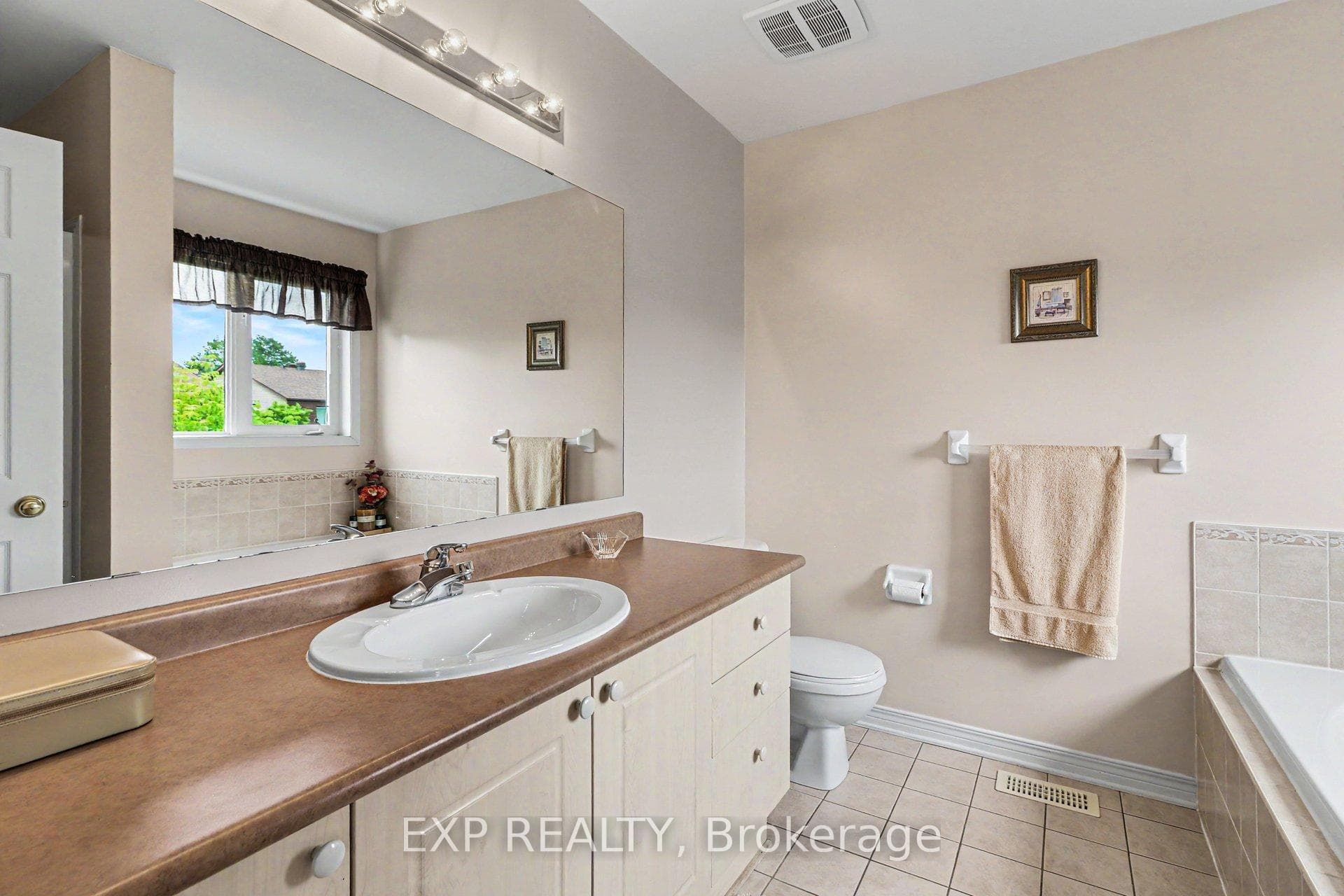 235 Station Boulevard photo 19